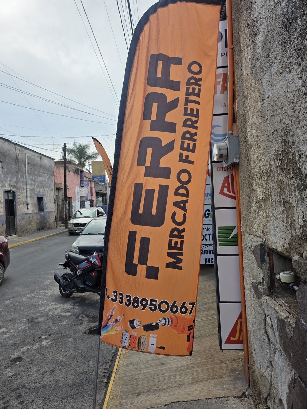 Fachada de Ferra Mercado Ferretero en Tonalá Centro